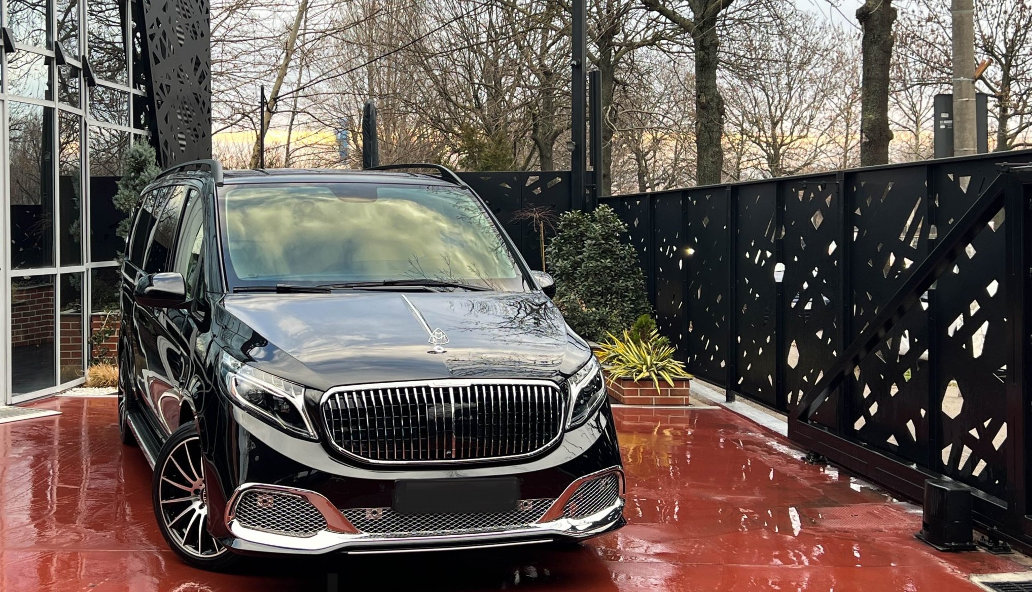Mercedes-Benz V-Class VS680 2022 116 Extralong VIP Maybach Luxury Business