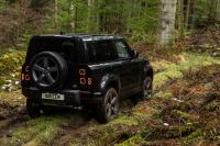 2022-land-rover-defender-v8-33.jpg